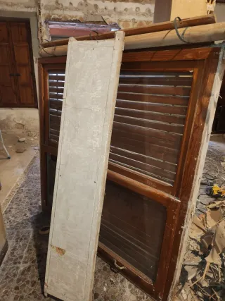 Ventana madera antigua