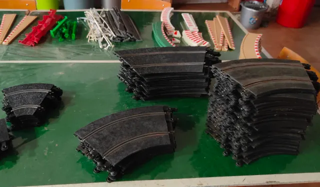 Lote 130 pistas scalextric