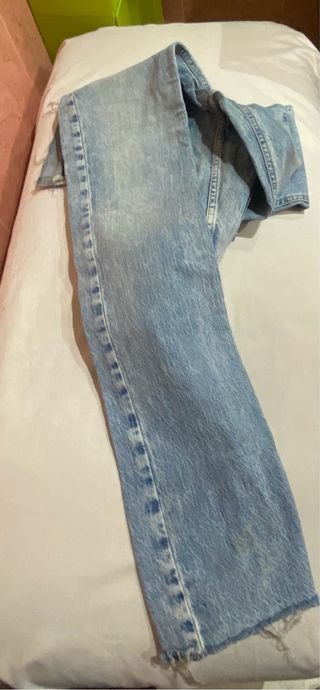 Pantalón vaquero Zara desgastado