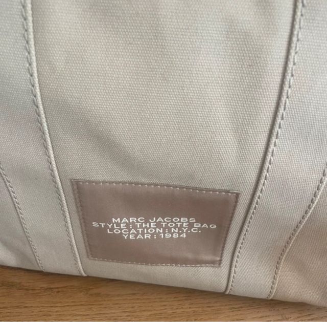 Bolso Tote Marc Jacobs Beige Negro