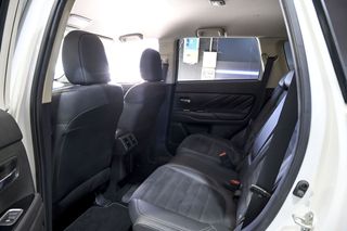 Mitsubishi Outlander   2.4 PHEV Kaiteki Auto 4WD