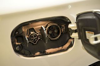 Mitsubishi Outlander   2.4 PHEV Kaiteki Auto 4WD