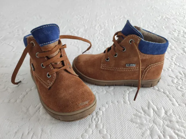 Botas niño talla 25