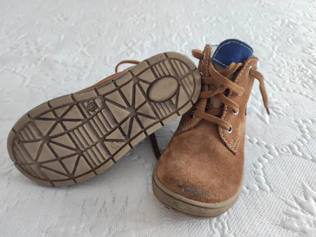 Botas niño talla 25