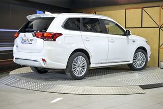 Mitsubishi Outlander 2.4 PHEV Kaiteki Auto 4WD