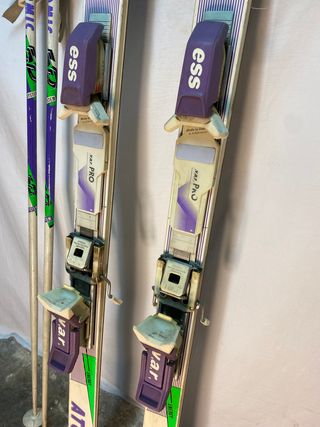 Esquís ATOMIC ARS con bastones