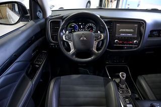 Mitsubishi Outlander   2.4 PHEV Kaiteki Auto 4WD