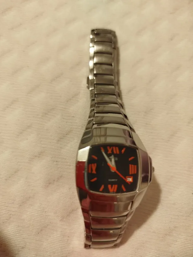Reloj Lotus Acero Mujer...solo venta en persona