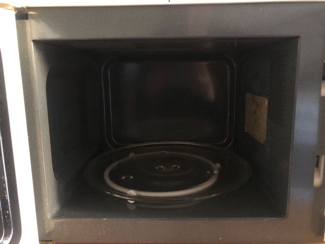 Microondas Sanyo 800W Compacto