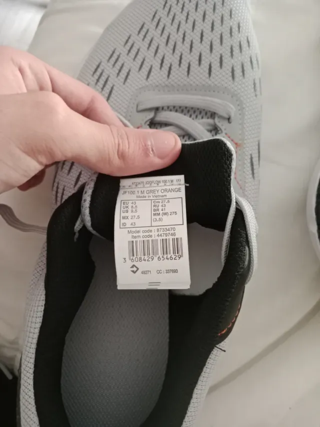 Zapatillas deportivas Kalenji grises y blancas