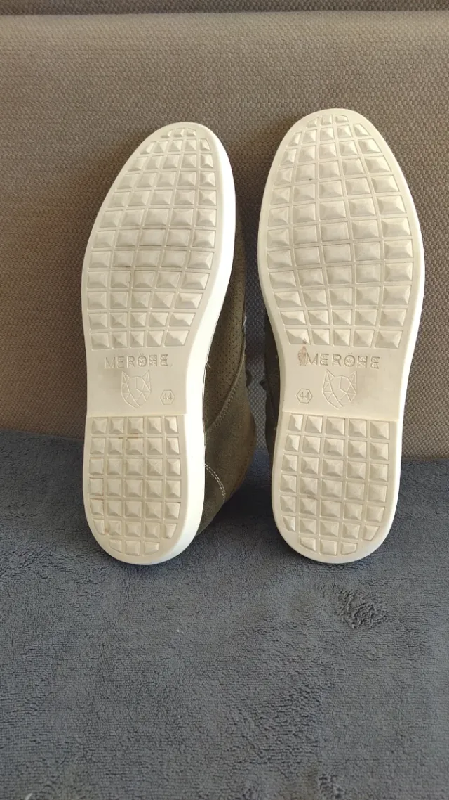 Sneakers Merohe, verde oliva, N° 44, forma stretta