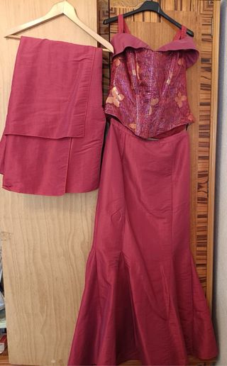 Vestido fiesta dos piezas fucsia con flores