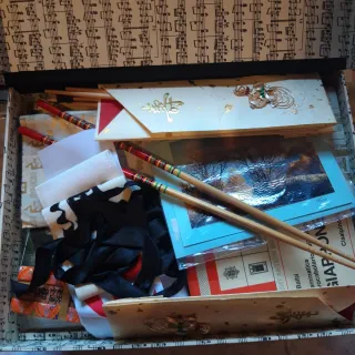 Scatola souvenir giapponesi con bacchette