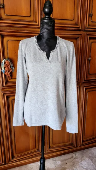 Maglia Dorabella grigia con dettagli