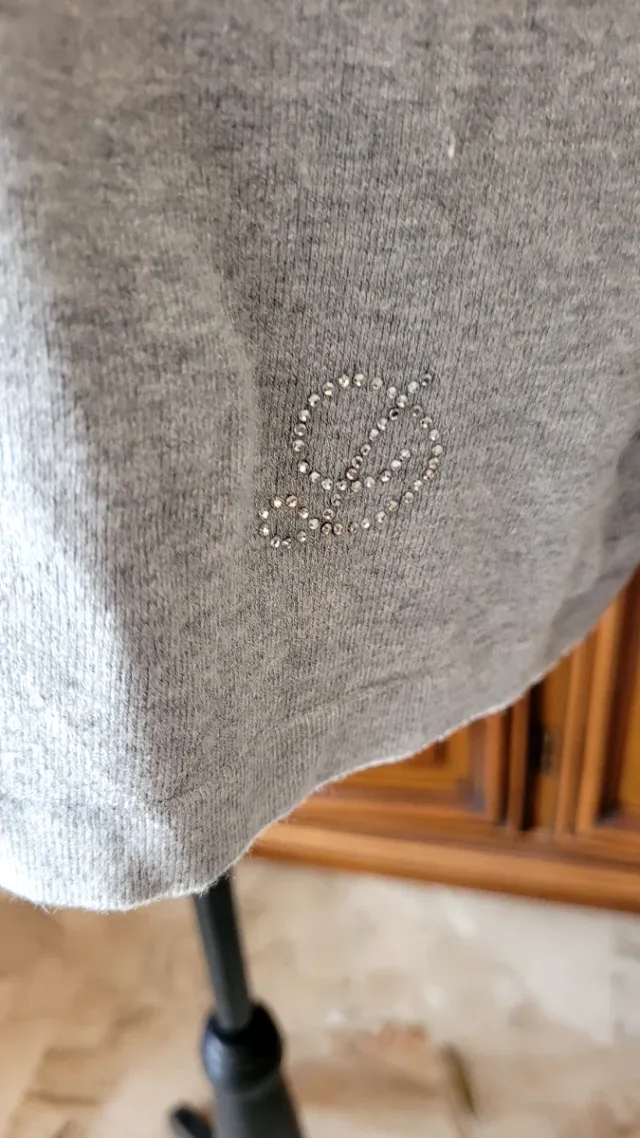 Maglia Dorabella grigia con dettagli