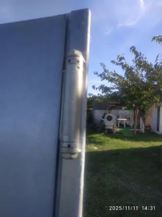 Puerta trastero metálica