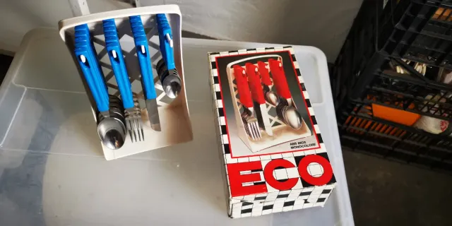 Set de cubiertos años 80 vintage.