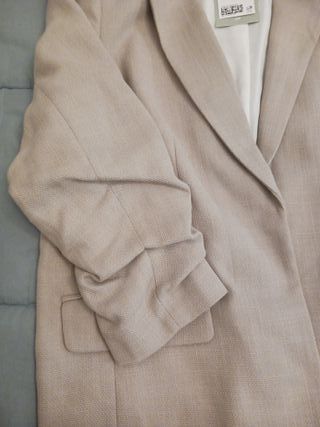 Chaqueta blazer H&M beige talla L nueva