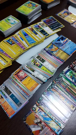 Bulk de 800 Cartas Pokémon y Dragon Ball