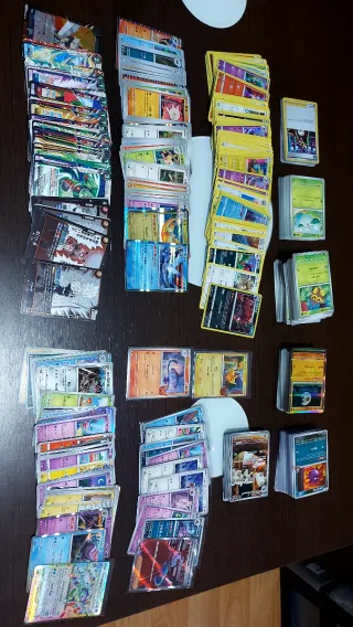 Bulk de 800 Cartas Pokémon y Dragon Ball