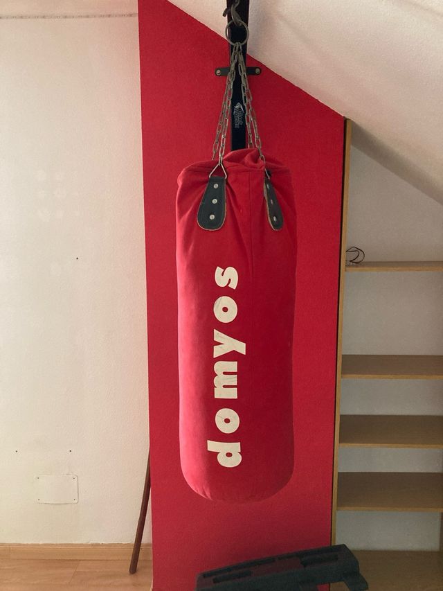 Saco de boxeo Domyos + Soporte pared