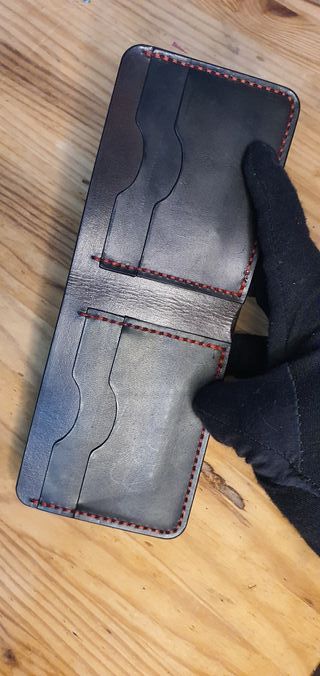 Cartera de cuero artesanal personalizable