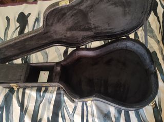 Funda rígida Guitarra Acústica LaG premium.