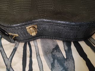 Funda rígida Guitarra Acústica LaG premium.