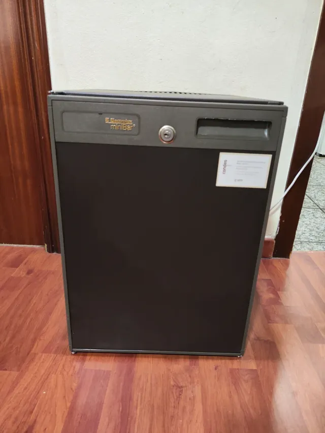 Nevera Electrolux minibar
