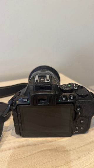 Nikon D5600 + Sigma 17-50mm f/2.8