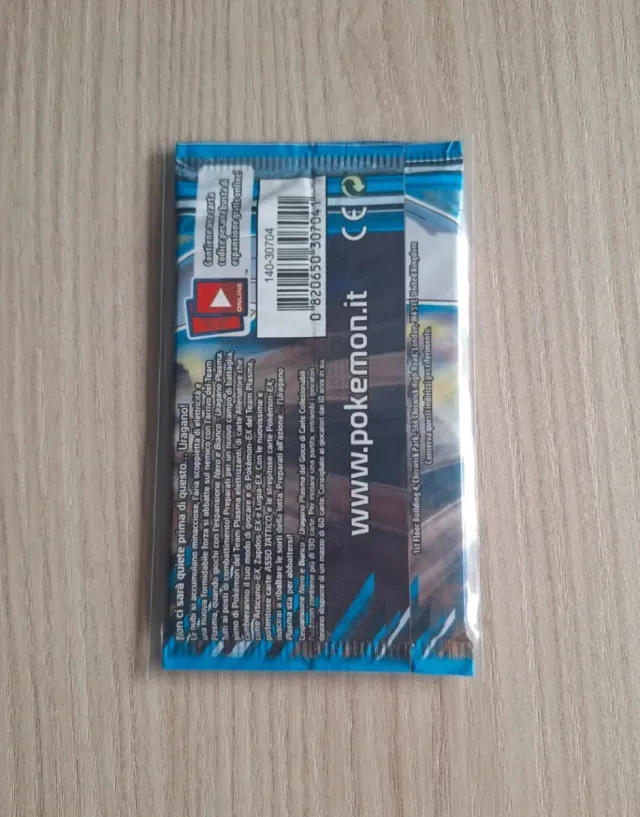 Pokemon Nero Bianco Uragano Plasma Sealed Pack