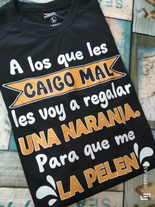 Camiseta Negra CAIGO MAL