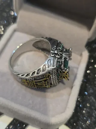 Anillo ornamental hombre piedra verde