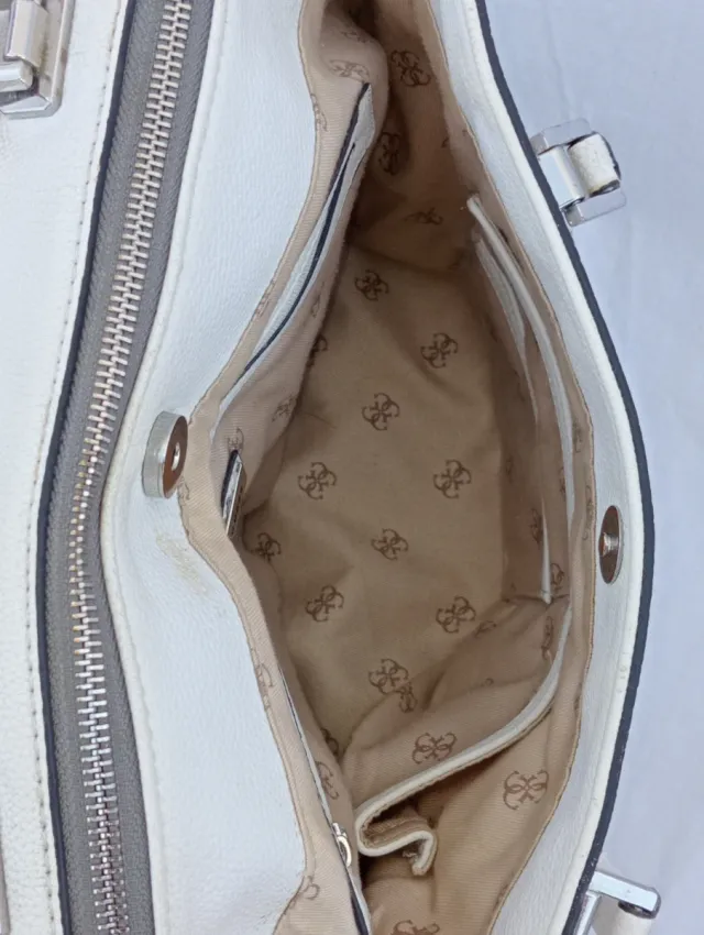 Lote 2 Borse Guess e Purificación García bianche