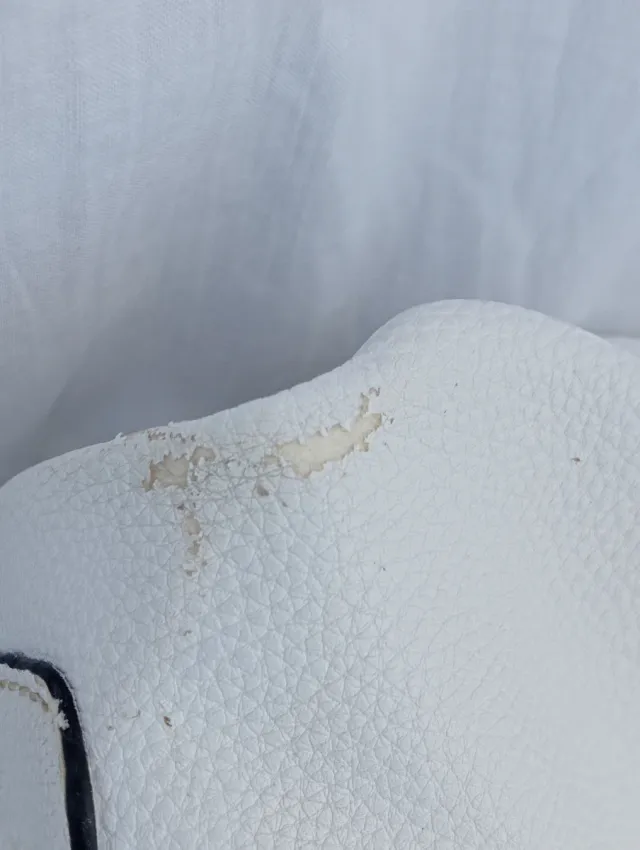 Lote 2 Borse Guess e Purificación García bianche