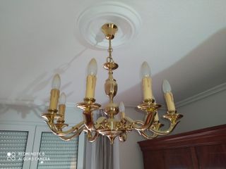 Lámpara de Techo Clásica Dorada