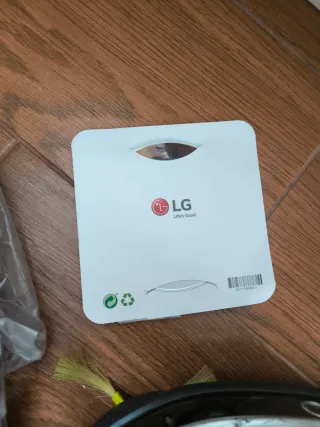 Aspiradora Robot LG Hom-Bot Turbo+ wifi (VR650)