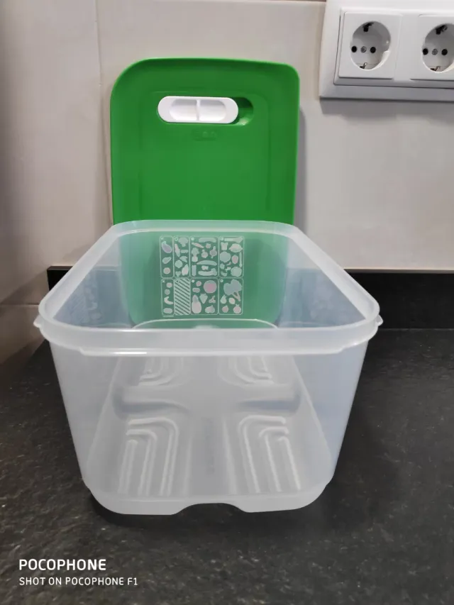 2 Contenedores Tupperware Fruta y Verdura