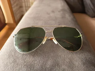 Gafas de sol Hawkers doradas y verdes