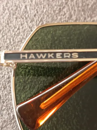Gafas de sol Hawkers doradas y verdes