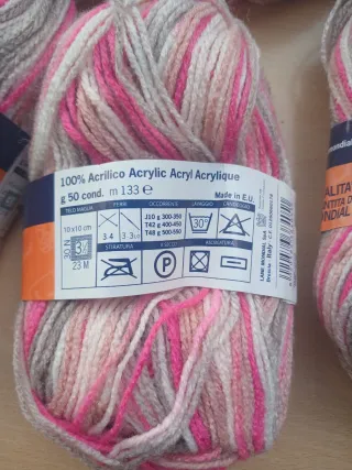 17 Ovillos Lana Mondial Crilly Stamped