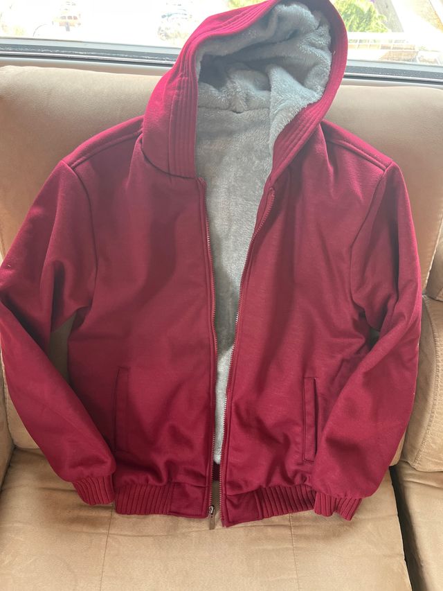 Chaqueta con cremallera y forro polar