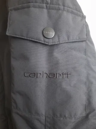 Abrigo Carhartt Anchorage negro.