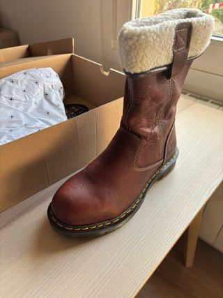 Botas Dr Martens Marrones con Forro