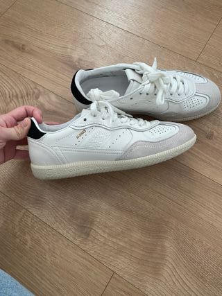 Zapatillas Alohas Blancas y Beige Talla 35