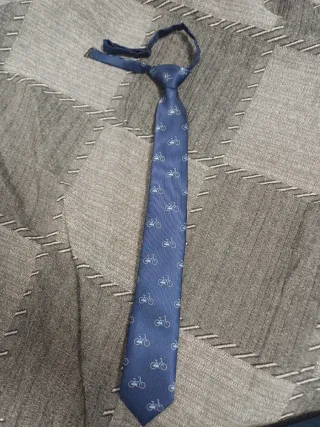 Corbata infantil con bicicletas