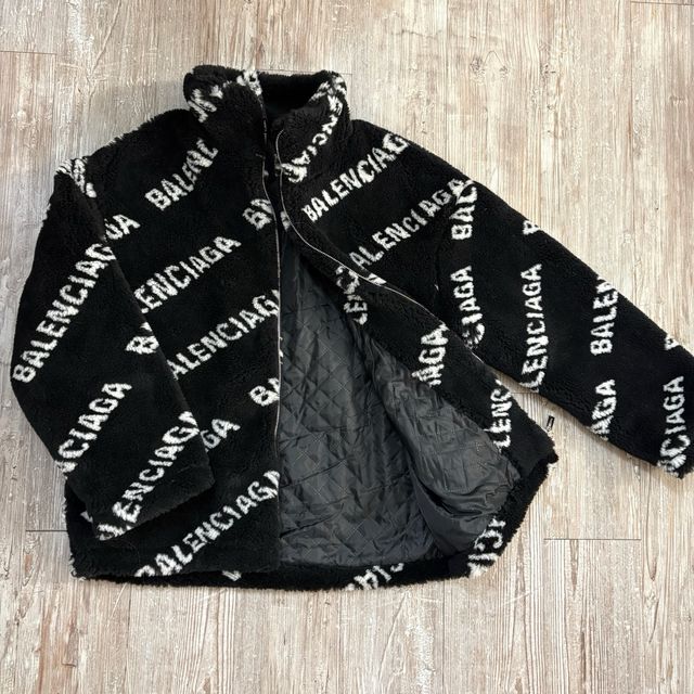 Giubbotto Balenciaga Nero e Bianco