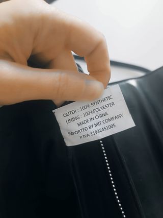 Borsa Nera Strutturata con Tracolla