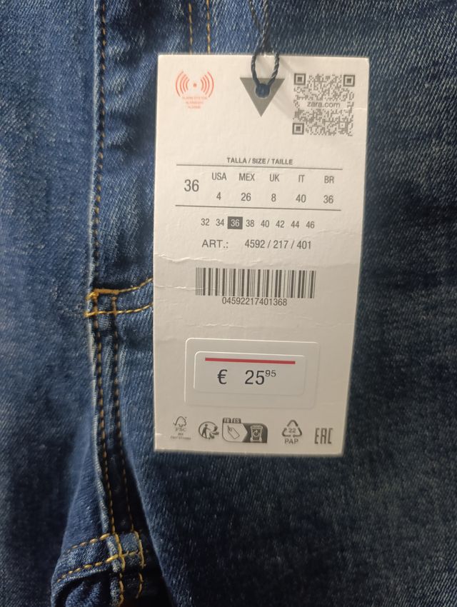 Jeans azules de corte acampanado