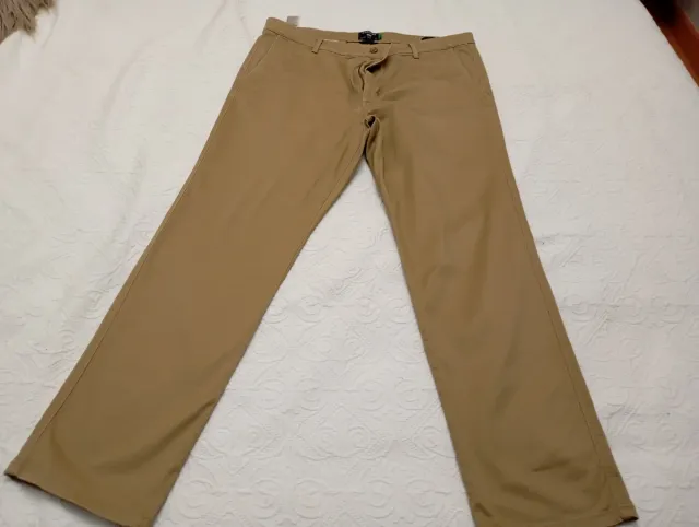 Pantalón chino Dockers hombre beige